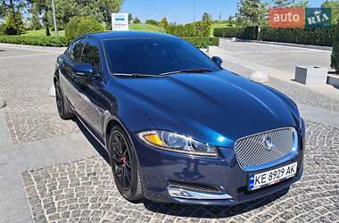 Седан Jaguar XF 2013 в 