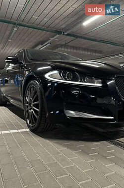 Седан Jaguar XF 2012 в Киеве