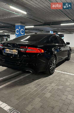 Седан Jaguar XF 2012 в 