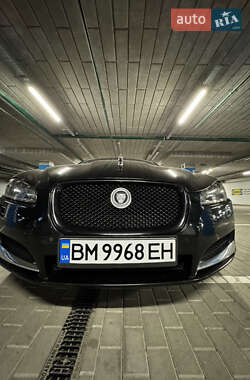 Седан Jaguar XF 2012 в 