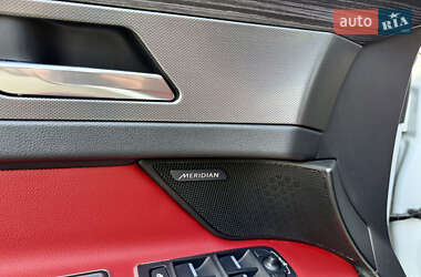 Седан Jaguar XF 2015 в 