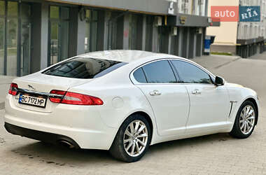 Седан Jaguar XF 2012 в 