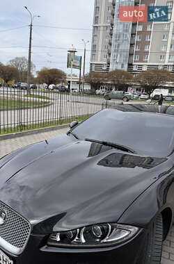 Седан Jaguar XF 2013 в 