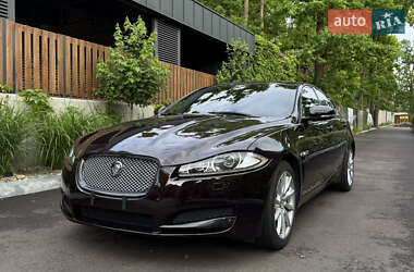 Седан Jaguar XF 2013 в 