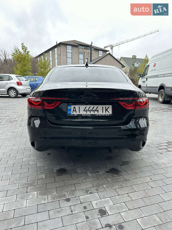 Седан Jaguar XF 2021 в Киеве
