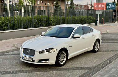 Седан Jaguar XF 2012 в Киеве