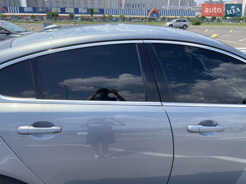 Седан Jaguar XF 2013 в Києві
