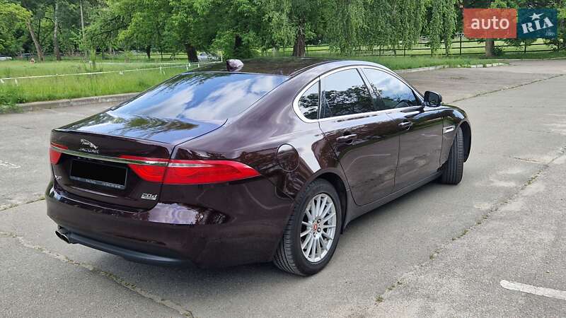 Седан Jaguar XF 2020 в Киеве