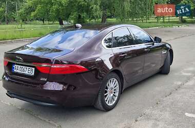 Седан Jaguar XF 2020 в 