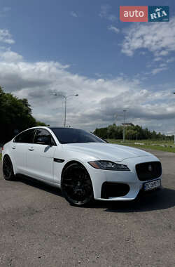 Седан Jaguar XF 2016 в 