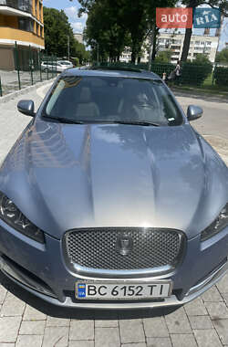 Седан Jaguar XF 2013 в Львові