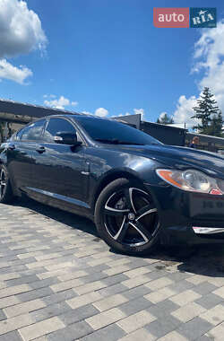 Седан Jaguar XF 2008 в 