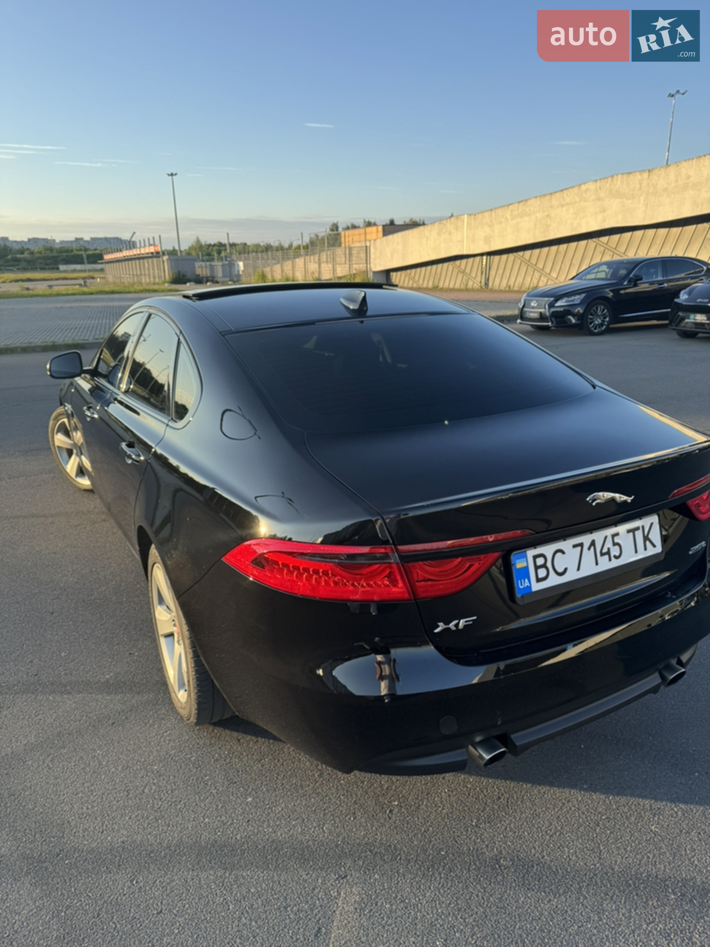 2017 Jaguar XF - мініатюра 9
