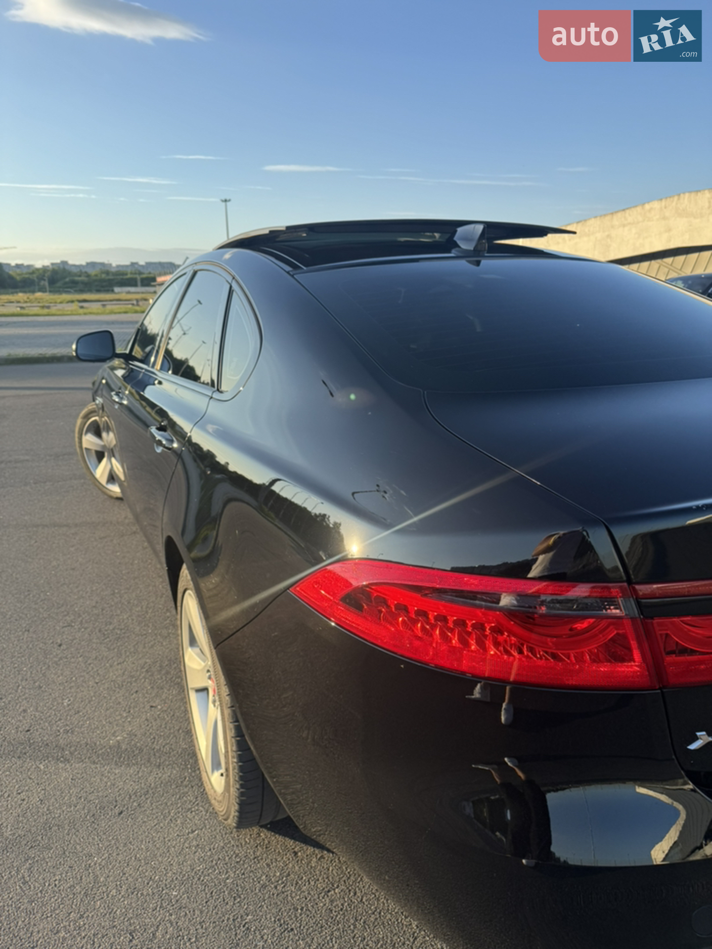 2017 Jaguar XF - мініатюра 18