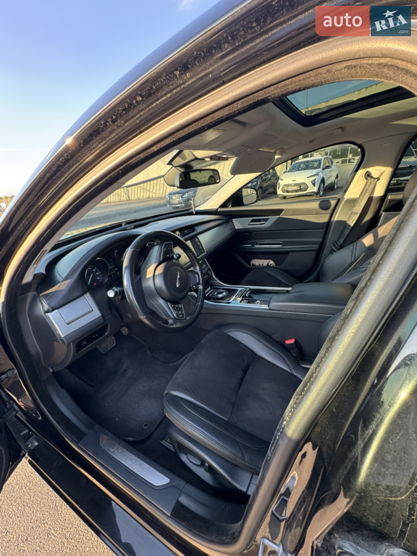 2017 Jaguar XF - мініатюра 22