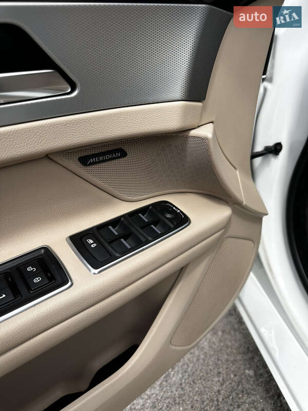 Седан Jaguar XF 2017 в Києві