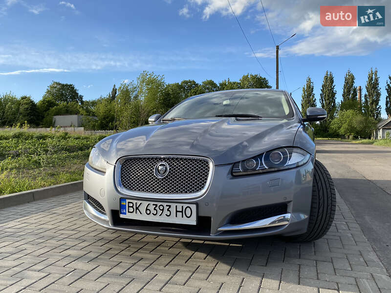 Jaguar XF 2013
