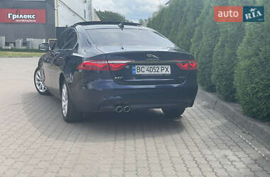 Седан Jaguar XF 2016 в 