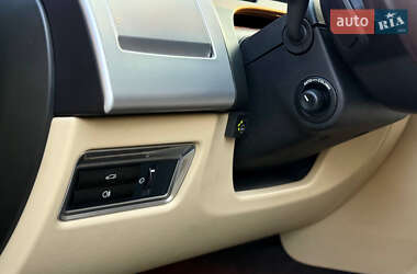 Седан Jaguar XF 2012 в 