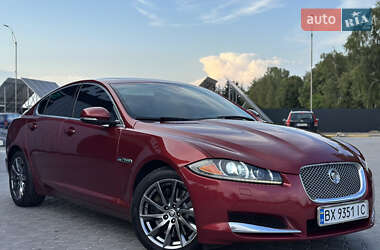 Седан Jaguar XF 2012 в 