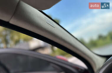 Седан Jaguar XF 2012 в 