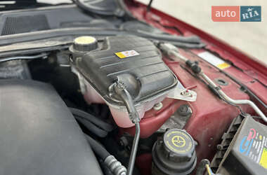 Седан Jaguar XF 2012 в 