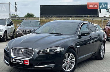 Седан Jaguar XF 2015 в Львові