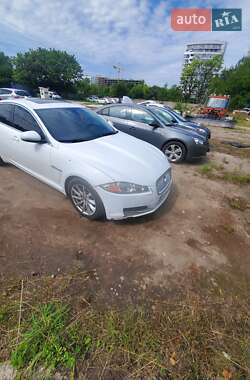 Седан Jaguar XF 2013 в 