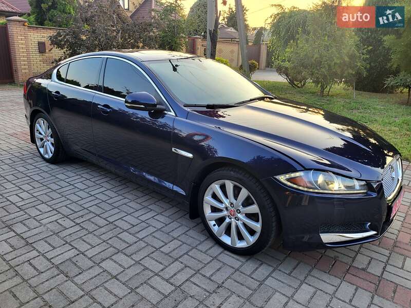 Седан Jaguar XF 2013 в Запорожье