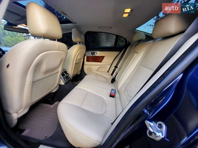 Седан Jaguar XF 2013 в Запорожье