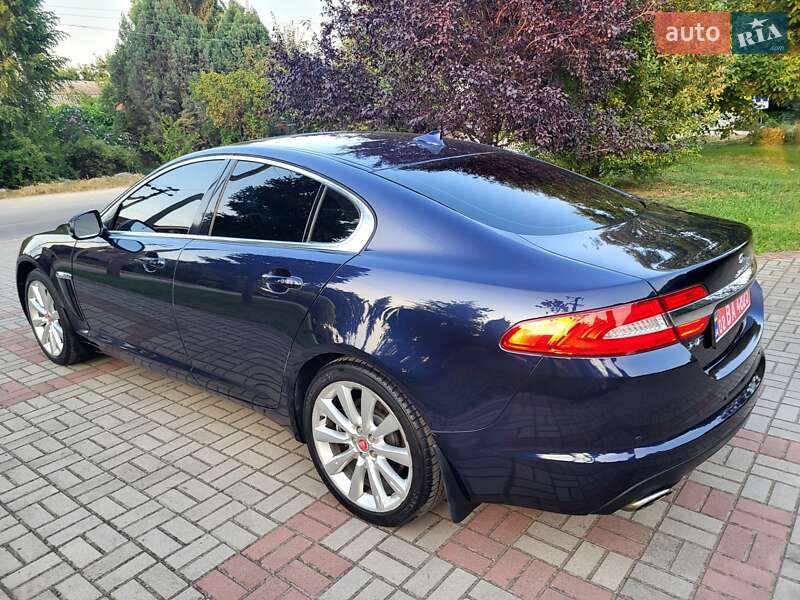 Седан Jaguar XF 2013 в Запорожье