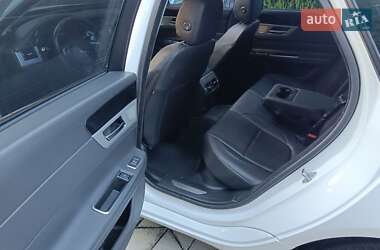 Седан Jaguar XF 2016 в 