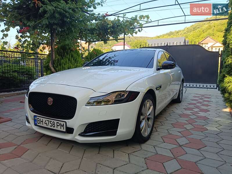 Седан Jaguar XF 2016 в Виноградові фото Седан Jaguar XF 2016 в Виноградові