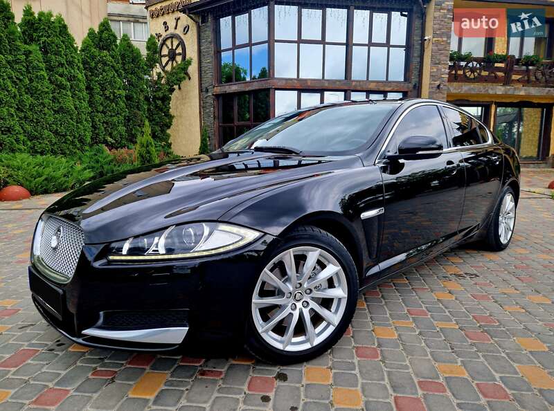Jaguar XF 2012