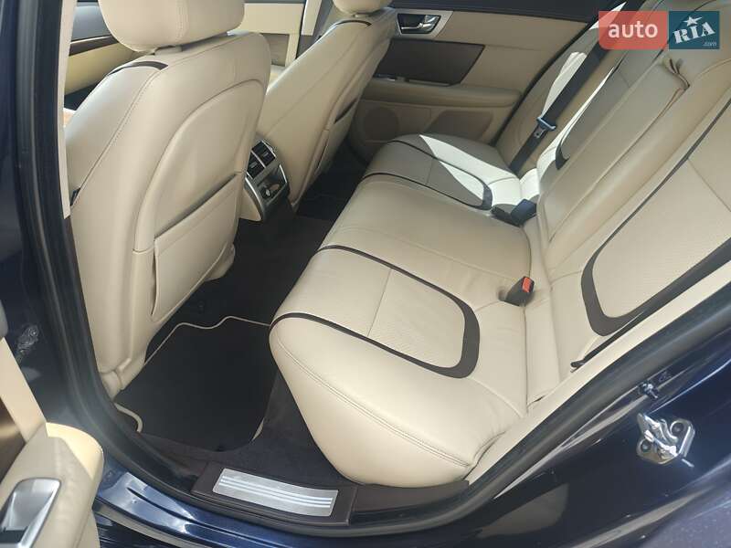 Седан Jaguar XF 2015 в Харькове фото 24 Седан Jaguar XF 2015 в Харькове
