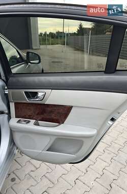 Седан Jaguar XF 2008 в 