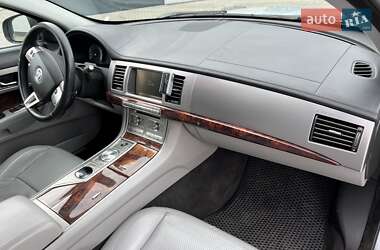 Седан Jaguar XF 2008 в 