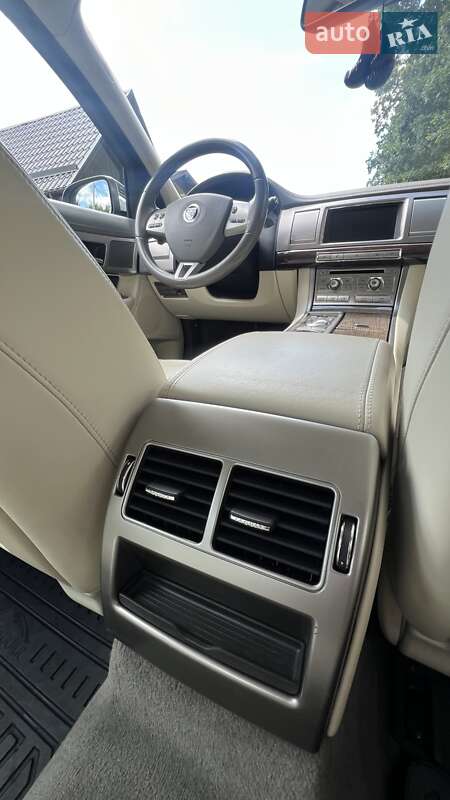 Седан Jaguar XF 2008 в Киеве