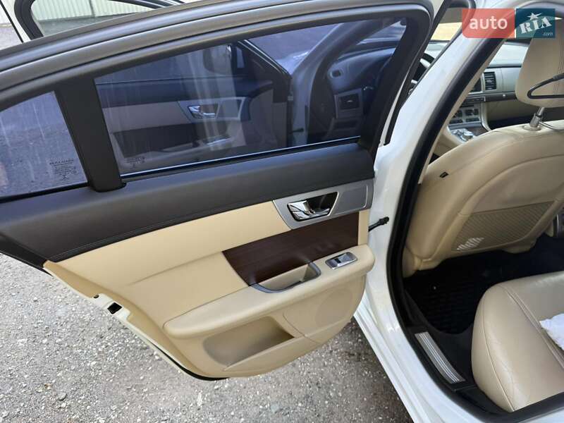 Седан Jaguar XF 2014 в Днепре фото 13 Седан Jaguar XF 2014 в Днепре