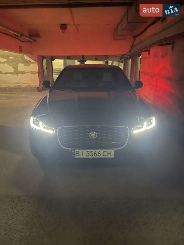 Седан Jaguar XF 2024 в Полтаве