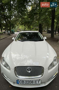 Седан Jaguar XF 2009 в Чернігові