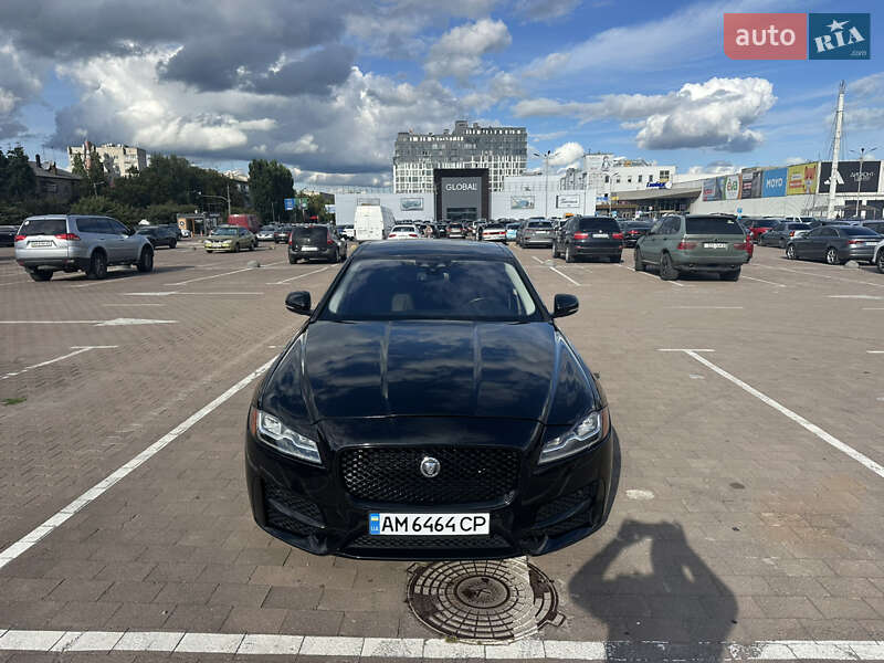 Седан Jaguar XF 2016 в Житомире