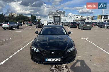 Седан Jaguar XF 2016 в 