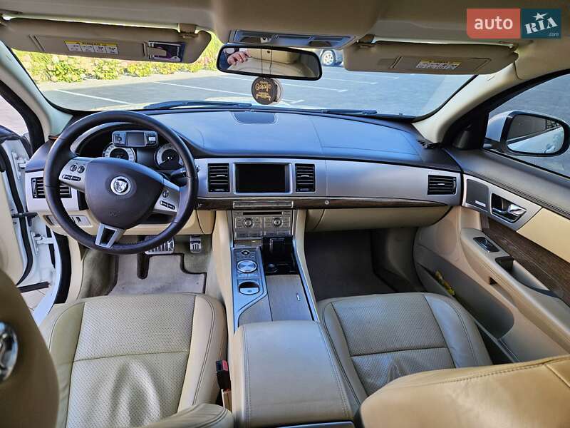 Седан Jaguar XF 2010 в Луцьку фото 6 Седан Jaguar XF 2010 в Луцьку