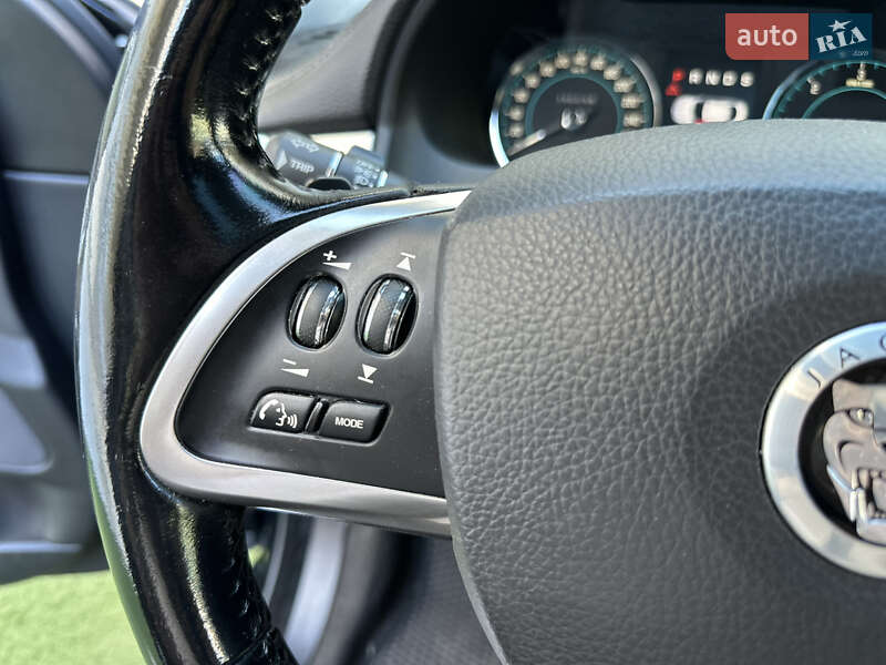 Седан Jaguar XF 2013 в Одессе