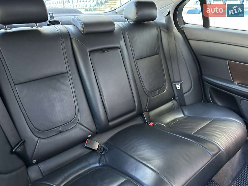 Седан Jaguar XF 2013 в Одессе