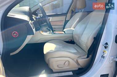 Седан Jaguar XF 2012 в 