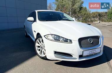 Седан Jaguar XF 2012 в 
