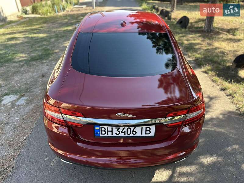 Седан Jaguar XF 2012 в Одессе