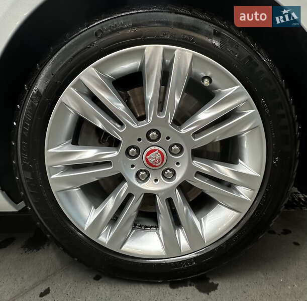 Седан Jaguar XF 2017 в Києві